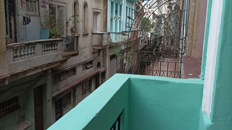 Renta Lineal de Casa Colonial en la Habana Vieja Ref 1121 (4)